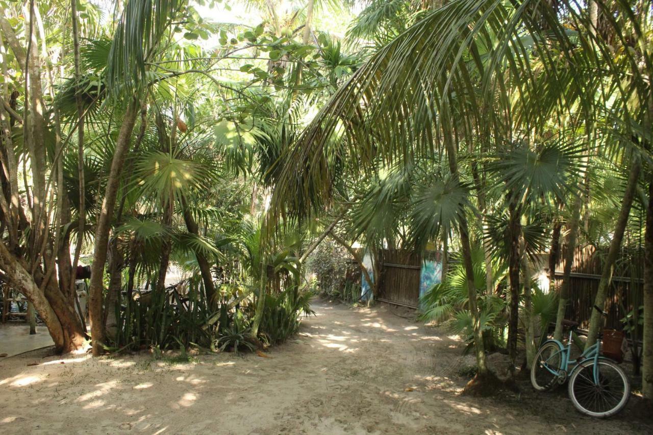 Chavez Eco Beach Camping And Cabanas Tulum Bagian luar foto